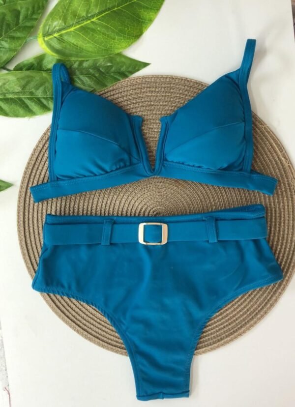 Azul