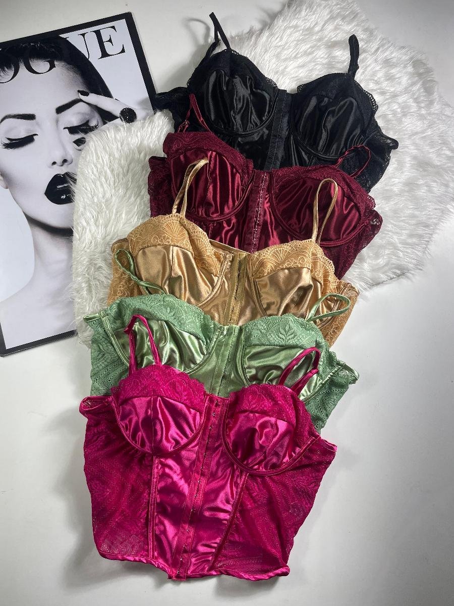 55010_1726788086234.jpg Preto