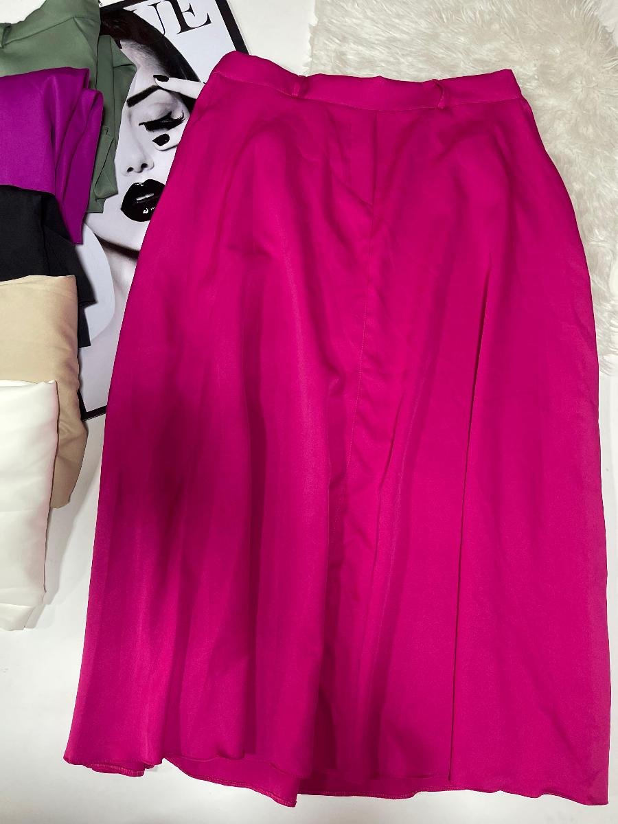 87610_1729865748306.jpg Preto